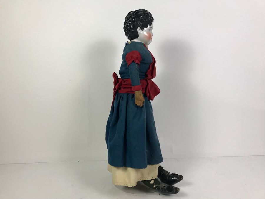 Vintage 22' Porcelain Head Doll [Photo 10]