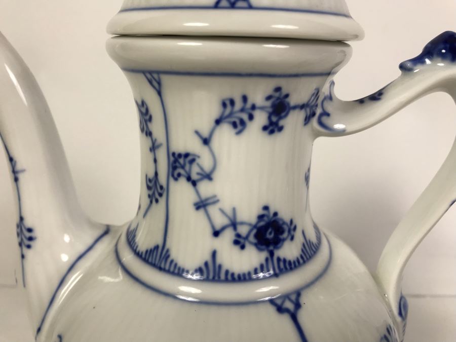 Royal Copenhagen Denmark Blue And White China Coffee Pot And Teapot [Photo 5]
