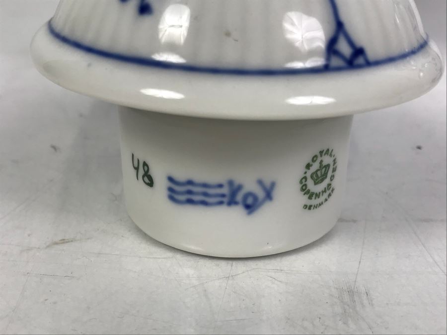 Royal Copenhagen Denmark Blue And White China Coffee Pot And Teapot [Photo 9]