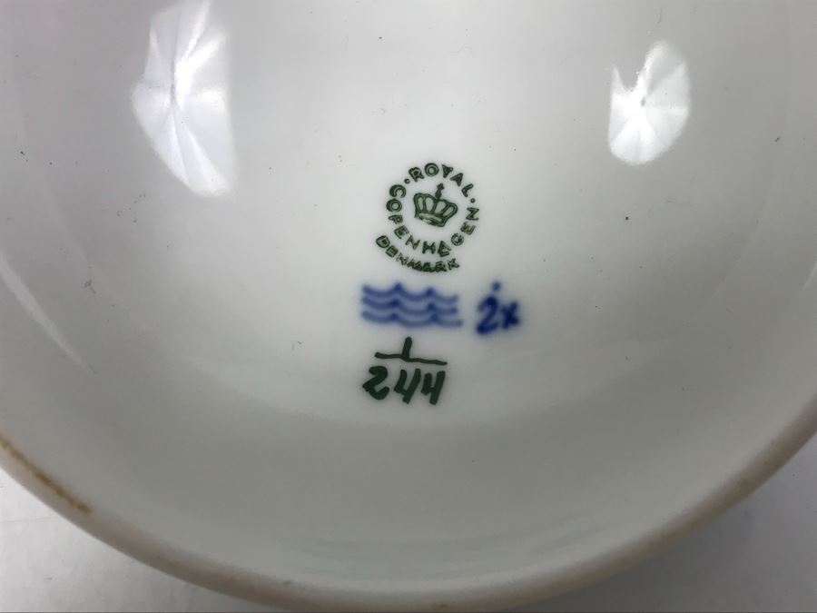 Royal Copenhagen Denmark Blue And White China Cups And Saucers With Creamer And Sugar Bowls Apx 12 Cups And 11 Saucers [Photo 12]