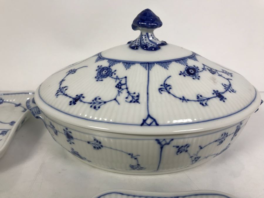 Royal Copenhagen Denmark Blue And White China Serving Platters And Casserole Dish With Lid [Photo 3]
