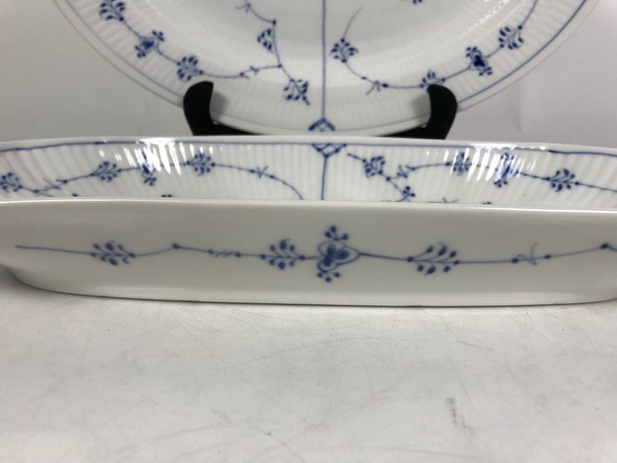Pair Of Royal Copenhagen Denmark Blue And White China Serving Platters Apx 14.5'L [Photo 4]