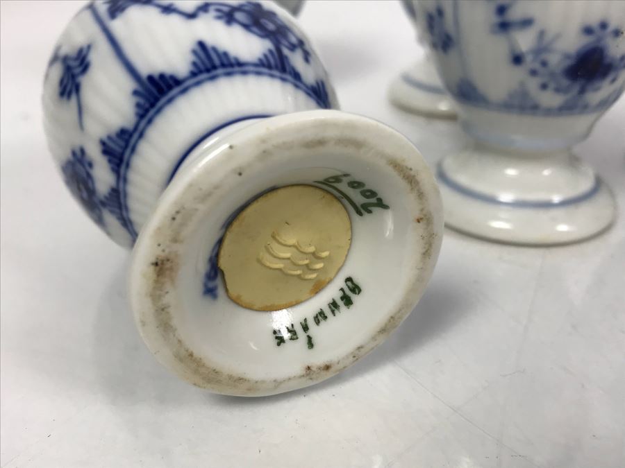 Royal Copenhagen Denmark Blue And White China Footed Bowl 8.5'Dia And Salt And Pepper Shakers [Photo 16]
