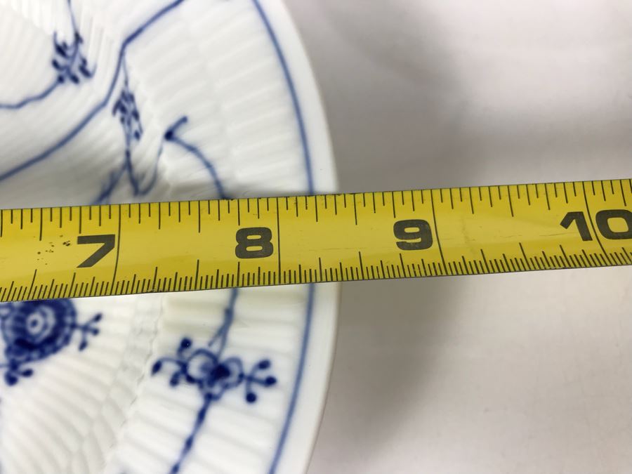 Set Of Royal Copenhagen Denmark Blue And White China Dishes 10' And 8.5' With Storage Containers Apx 25 Pieces [Photo 10]