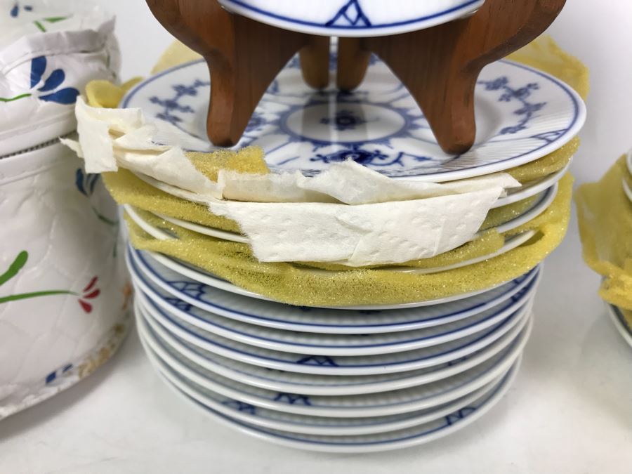 Set Of Royal Copenhagen Denmark Blue And White China Dishes Plates 6' And 6.5' With Storage Containers Apx 25 Pieces [Photo 3]
