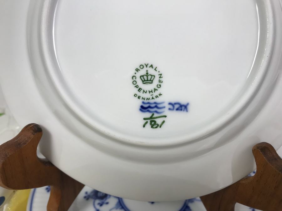 Set Of Royal Copenhagen Denmark Blue And White China Dishes Plates 6' And 6.5' With Storage Containers Apx 25 Pieces [Photo 6]