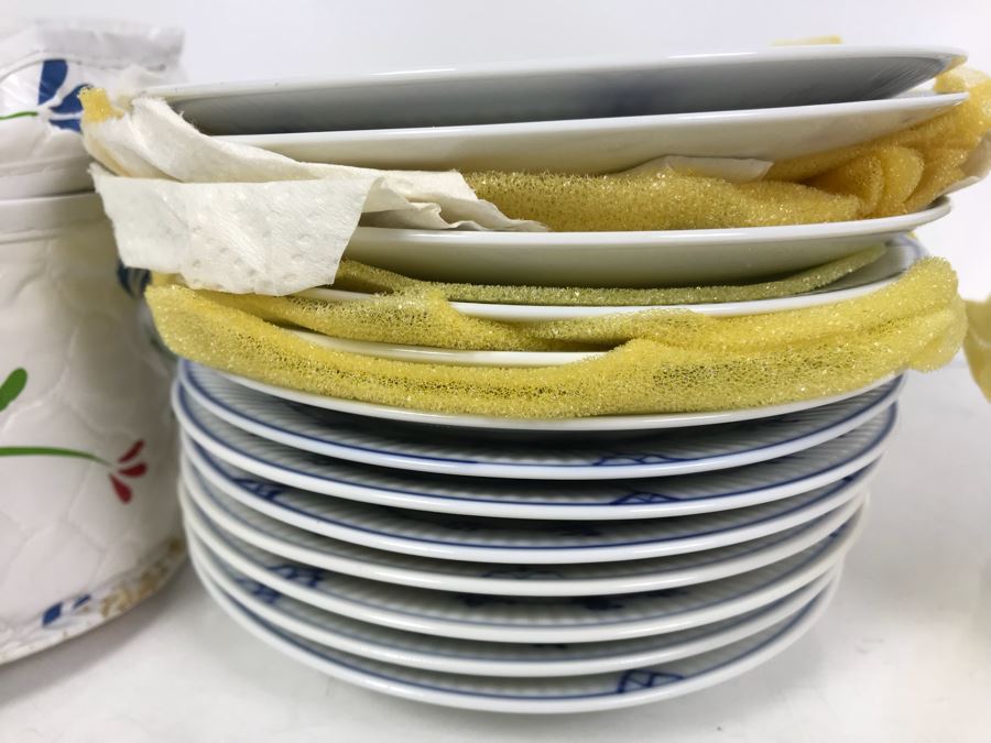 Set Of Royal Copenhagen Denmark Blue And White China Dishes Plates 6' And 6.5' With Storage Containers Apx 25 Pieces [Photo 8]