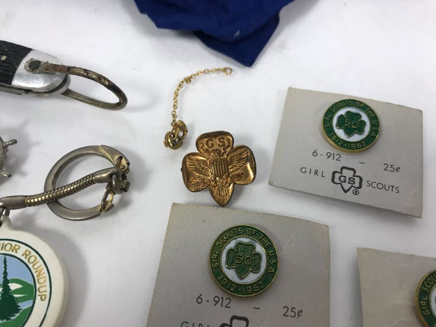 Collection Of Boy Scout And Girl Scout Accessories Including Pins, Keychains, Pocket Knife, Scarf, Booklet - See Photos [Photo 6]