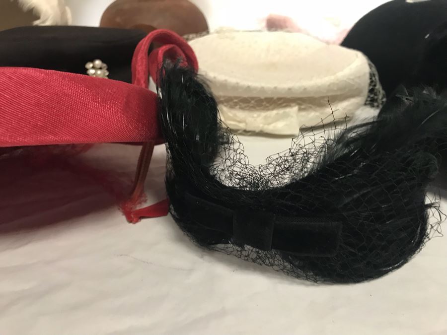 (19) Vintage Women's Hats And Military Hat [Photo 9]