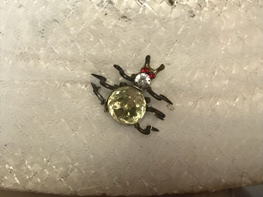 (19) Vintage Women's Hats And Military Hat [Photo 18]