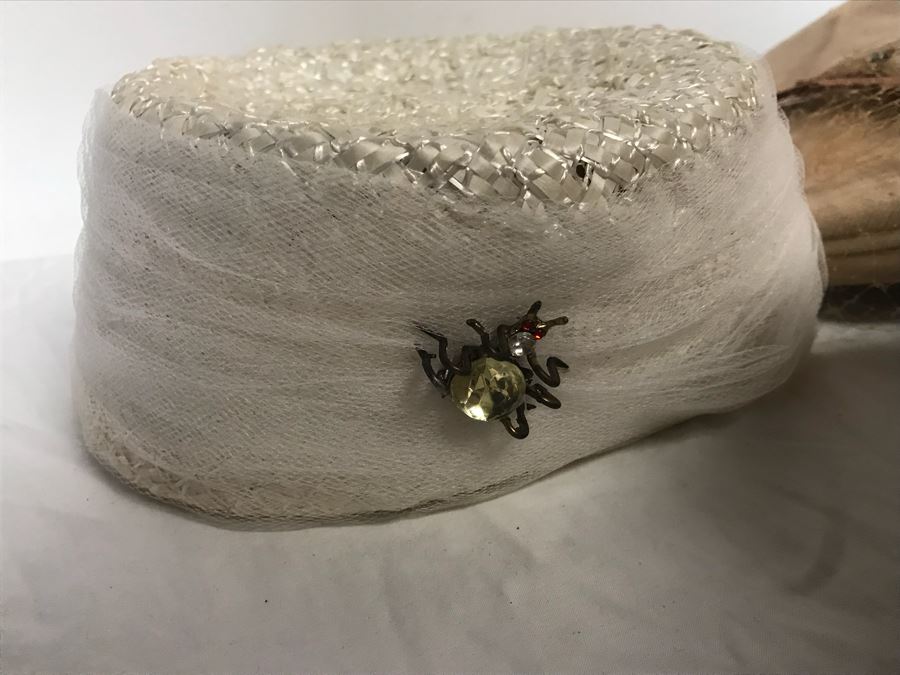 (19) Vintage Women's Hats And Military Hat [Photo 17]