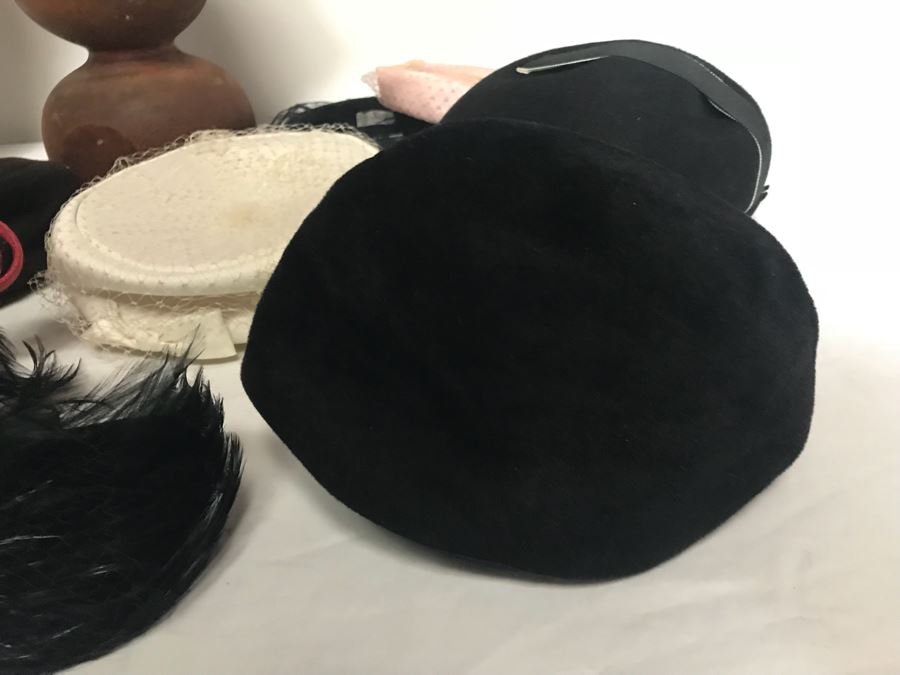 (19) Vintage Women's Hats And Military Hat [Photo 8]