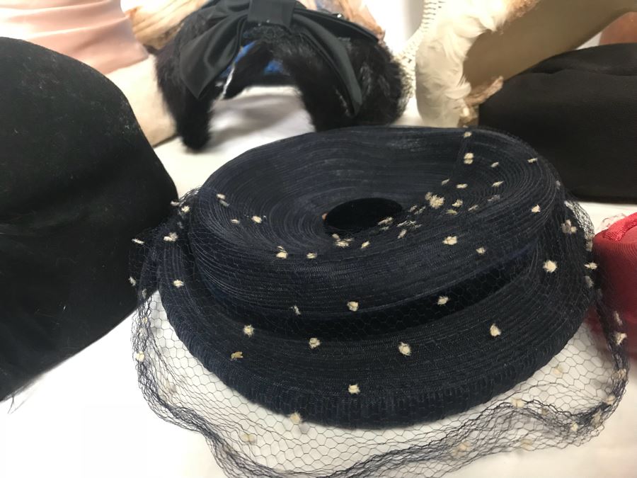 (19) Vintage Women's Hats And Military Hat [Photo 11]