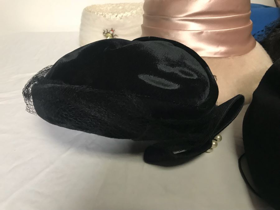 (19) Vintage Women's Hats And Military Hat [Photo 13]