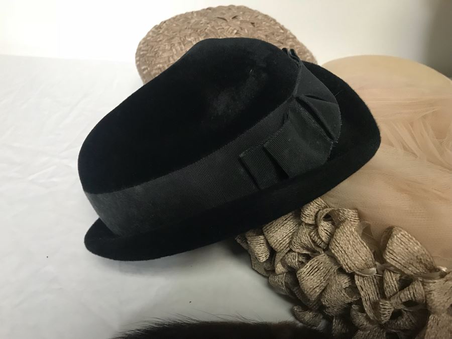 (15) Vintage Women's Hats [Photo 15]