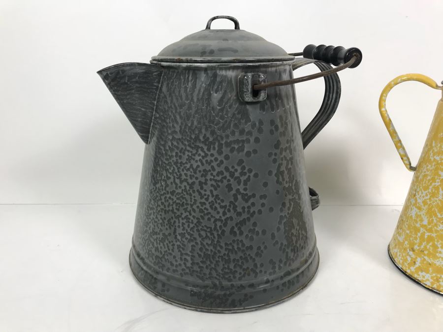 Vintage Graniteware Enamelware Kettle And Pitcher [Photo 2]