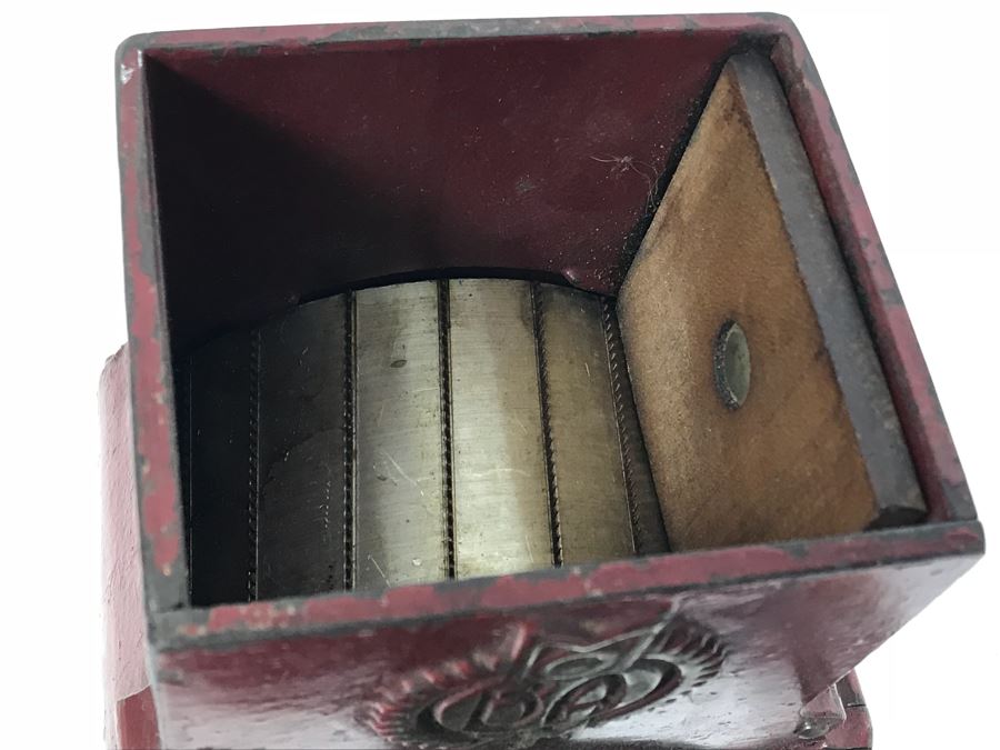 Vintage Orionette Meat Grinder With Wooden Handle [Photo 5]