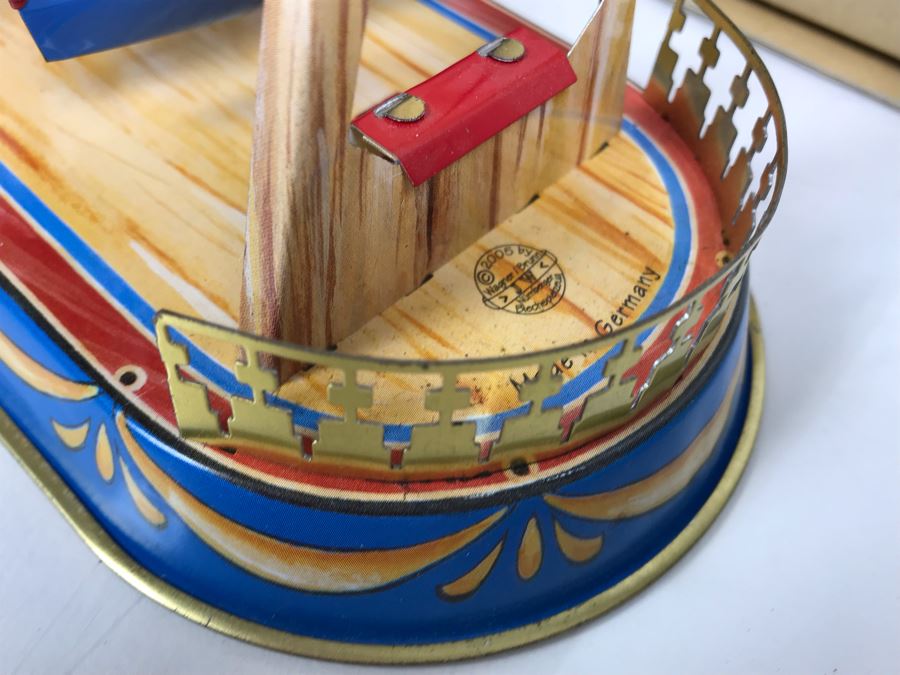 Pair Of German Tin Mechanical Wind-Up Toys 2005 Reproductions Of Antique Carousel And Antique Boat Swing By Wagner / Brunn In Boxes [Photo 10]