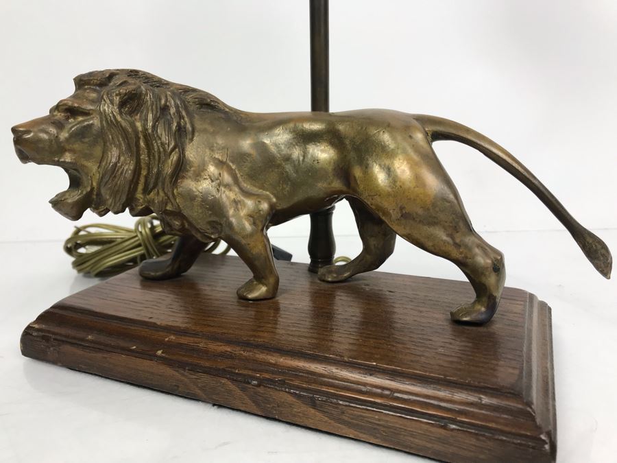Heavy Bronze Lion Desk Lamp Without Shade 9'W X 5'H [Photo 1]