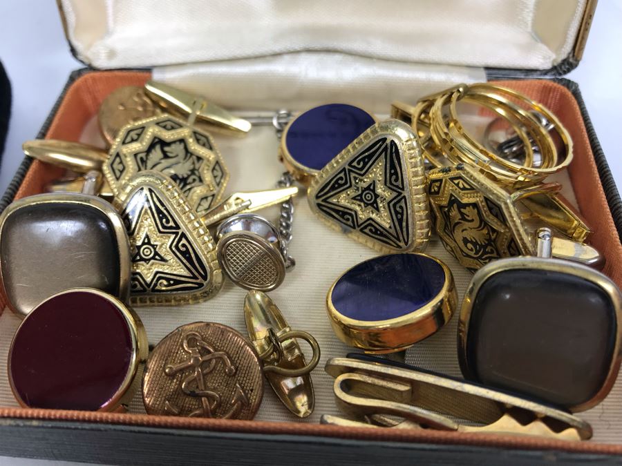 Collection Of Men's Cufflinks And Tie Pins [Photo 5]