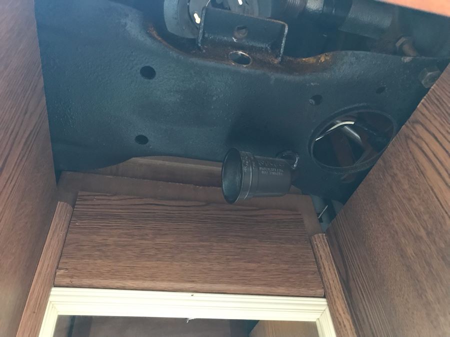 Reproduction Gasoline Pump Curio Display Cabinet Bookshelf Mirror Back Lighted [Photo 11]