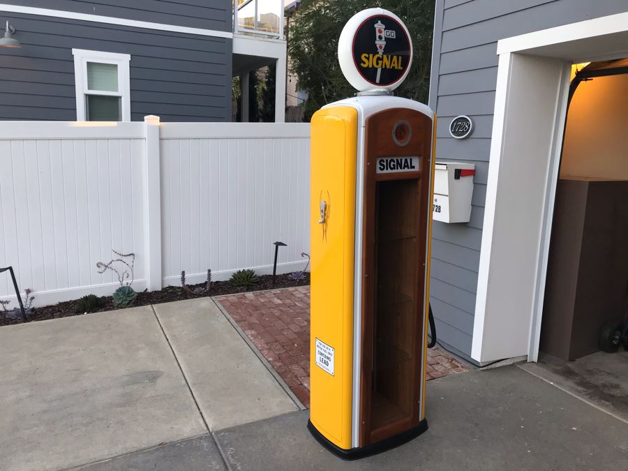 Reproduction Gasoline Pump Curio Display Cabinet Bookshelf Mirror Back Lighted [Photo 12]