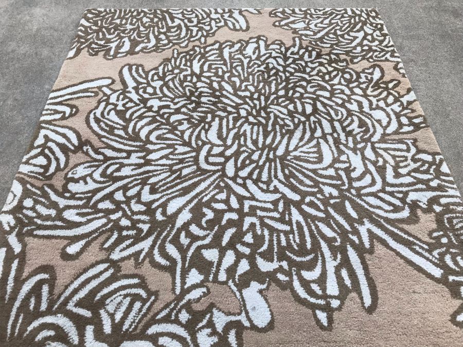 Martha Stewart Living Hand-Tufted Wool Area Rug Chrysanthemum Pattern 5' X 8' [Photo 2]