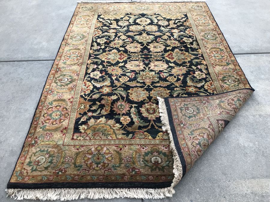 Hand Knotted Wool Persian Area Rug 6' X 9'