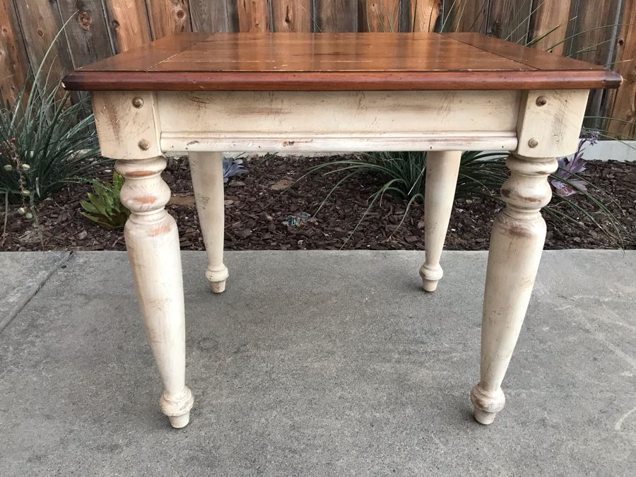 Lane Furniture Side Table [Photo 2]