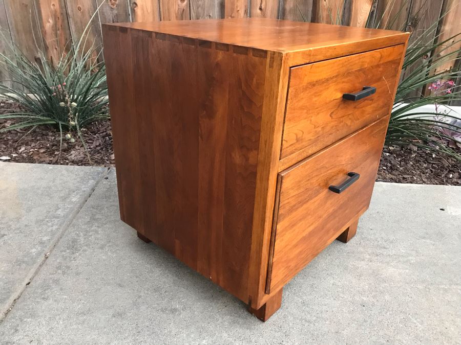 Wooden Filing Cabinet With Dovetail Joints [Photo 9]