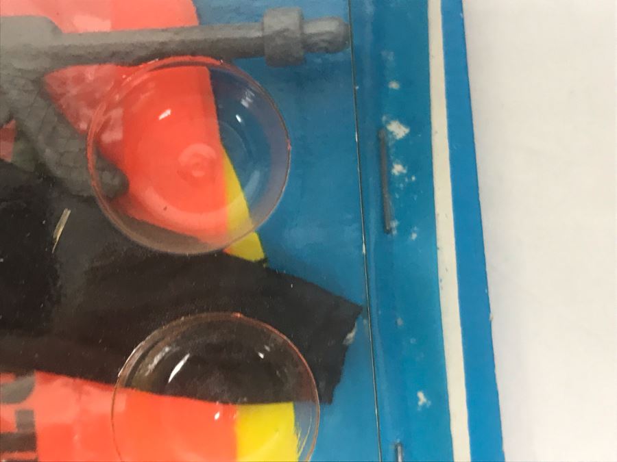 Vintage 1970s Horsman Police Woman Angie Dickinson Action Figure Adventure Packs: Undercover Mission And Sabotage Under The Sea (Blister Packaging Separated From Backing) [Photo 17]