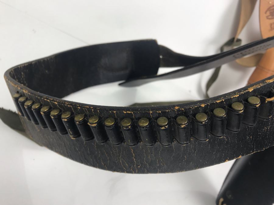 Pair Of Leather Gun Holsters [Photo 3]