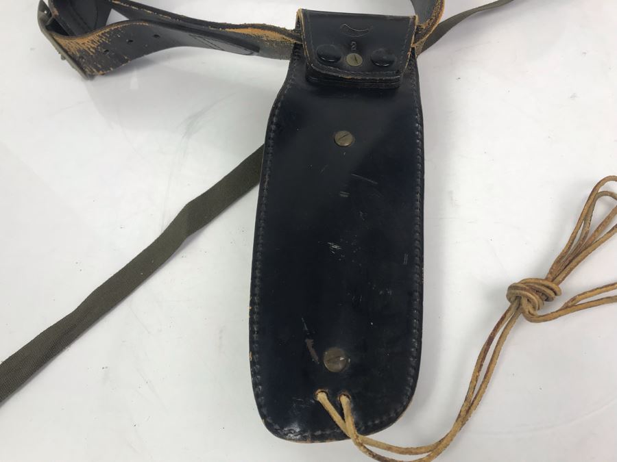 Pair Of Leather Gun Holsters [Photo 9]