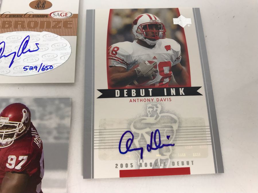 Signed Football Cards: (2) Tommie Harris And (2) Anthony Davis (One Rookie Card) [Photo 5]