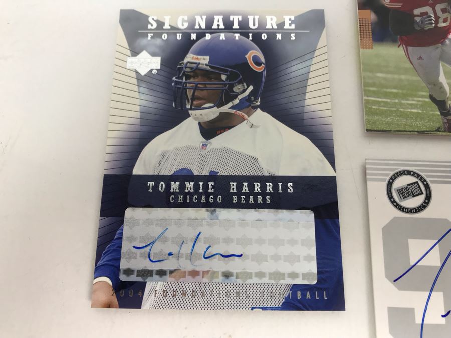 Signed Football Cards: (2) Tommie Harris And (2) Anthony Davis (One Rookie Card) [Photo 4]