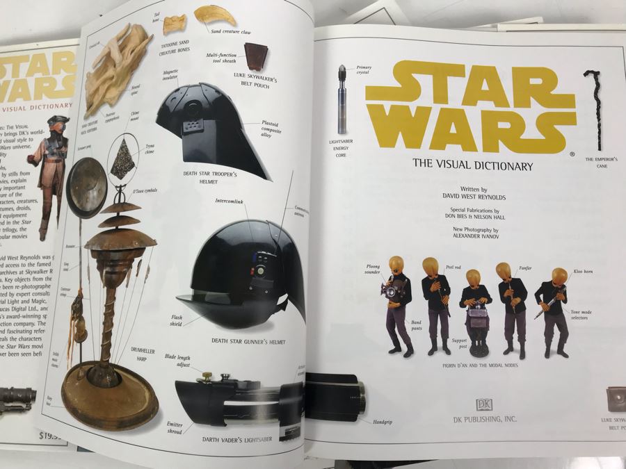 (4) STAR WARS Books Including The Action Figure Archive [Photo 12]