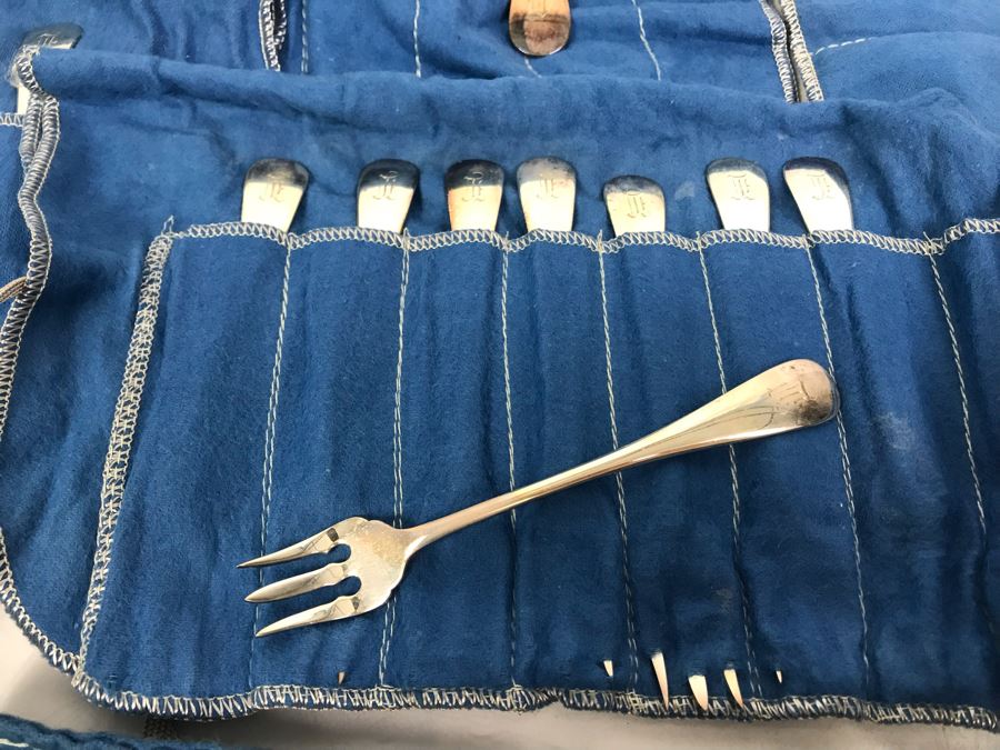 Birks Regency Silverplate Flatware Service For Apx 8 With Storage Cloth Holders [Photo 5]