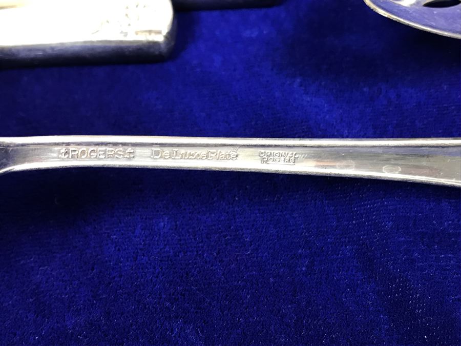 Vintage ROGERS Silverplate Flatware Apx Service For 10+ [Photo 3]