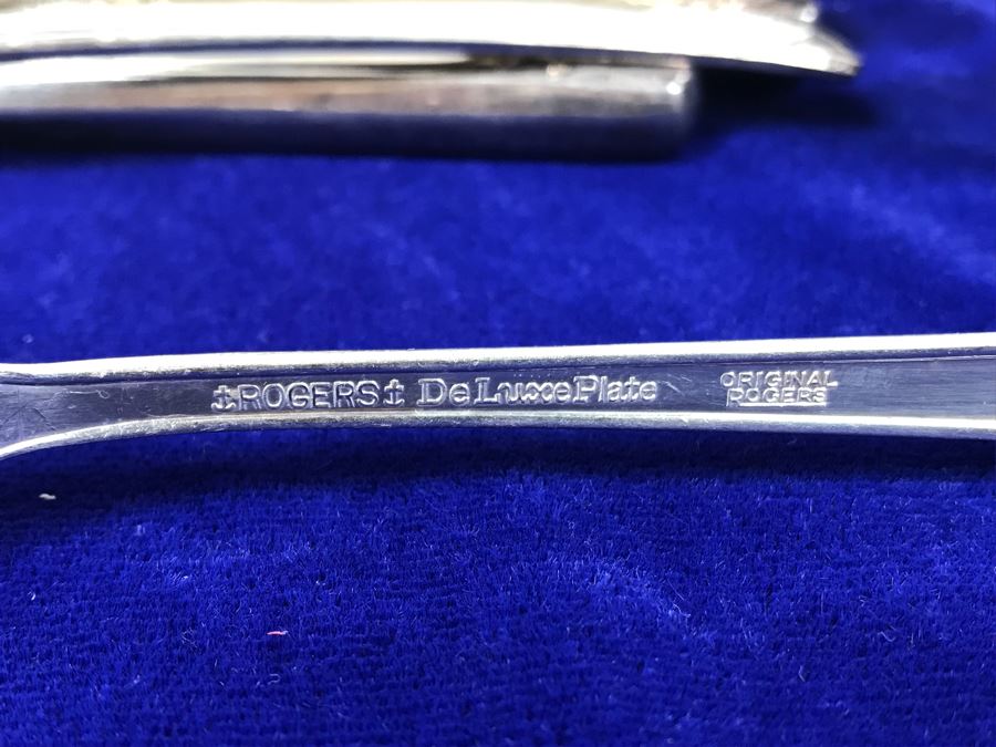 Vintage ROGERS Silverplate Flatware Apx Service For 10+ [Photo 4]