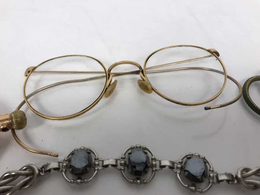 Jewelry Lot With Pocket Watch Case, Vintage Glasses, Bracelets, Necklace And Various Earrings And Loose Gems (Glass, Plastic, Stones) [Photo 20]