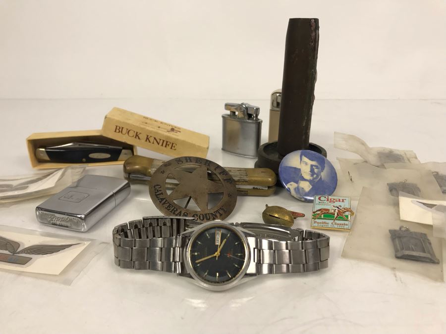 Men's Citizen Automatic Watch Working (Glass Is Scratched), Sheriff Badge Calaveras County, Buck Knives, Lighters, US Air Wing Stickers, Various Pins, Button, Trench Art And Archery Pendants [Photo 2]
