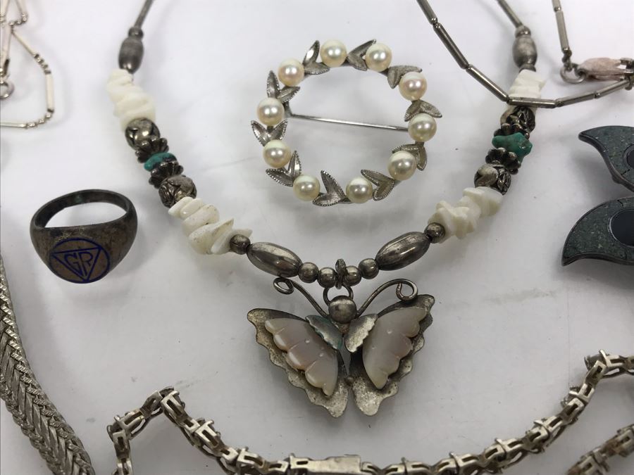 Sterling Silver Jewelry Lot With Bracelets, Brooches, Necklaces, Pearl Earrings And Ring 53.8g [Photo 6]