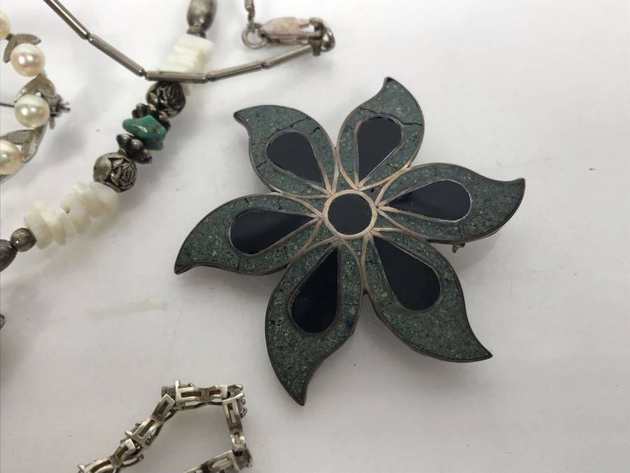 Sterling Silver Jewelry Lot With Bracelets, Brooches, Necklaces, Pearl Earrings And Ring 53.8g [Photo 4]