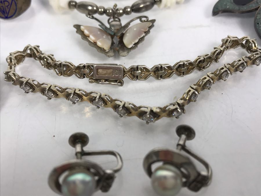 Sterling Silver Jewelry Lot With Bracelets, Brooches, Necklaces, Pearl Earrings And Ring 53.8g [Photo 3]