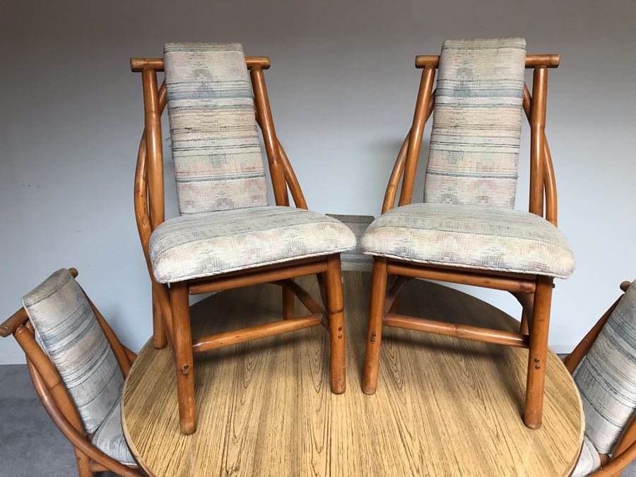 Vintage 48' Round Table With 6 Chairs [Photo 8]