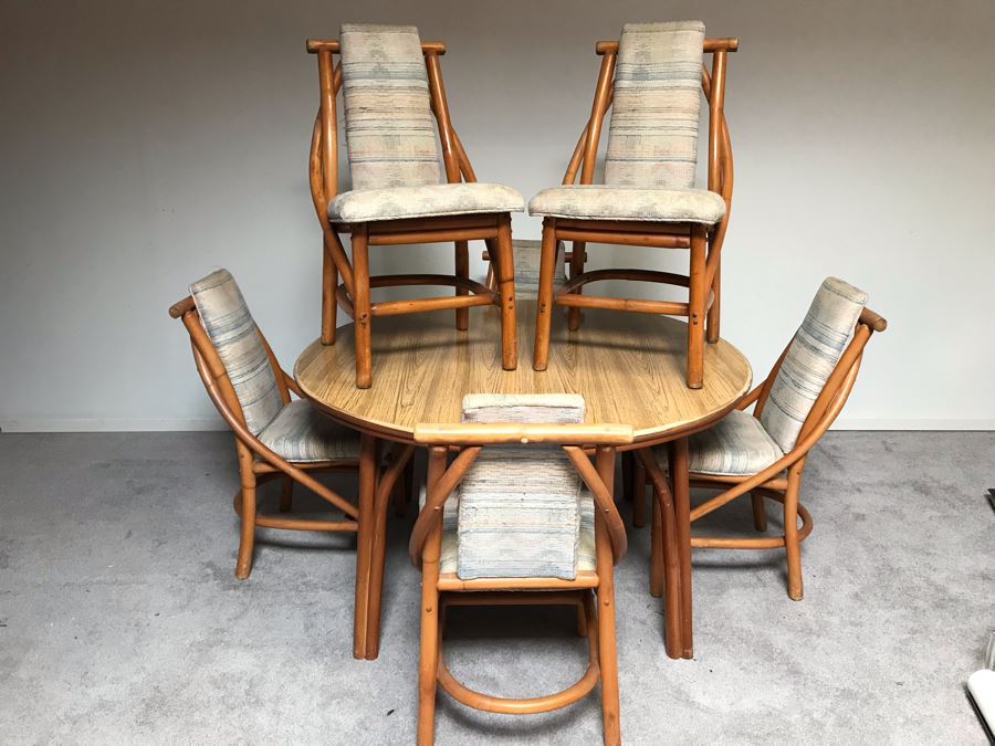 Vintage 48' Round Table With 6 Chairs [Photo 2]
