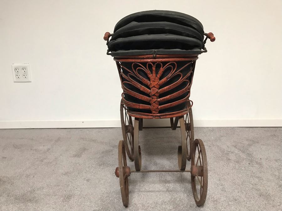 Antique Detailed Baby Doll Carriage Pram [Photo 8]