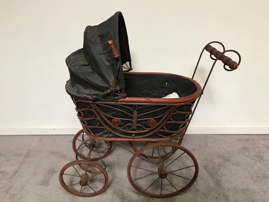 Antique Detailed Baby Doll Carriage Pram [Photo 2]