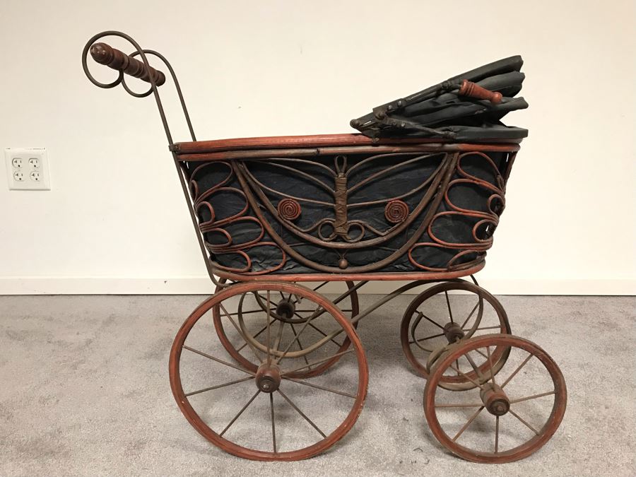 Antique Detailed Baby Doll Carriage Pram