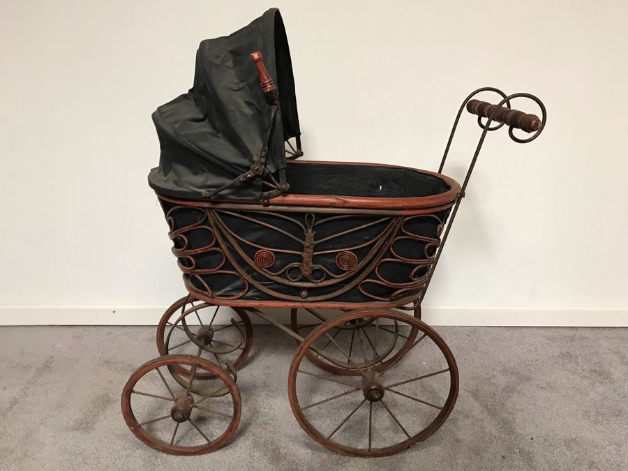 Antique Detailed Baby Doll Carriage Pram [Photo 1]